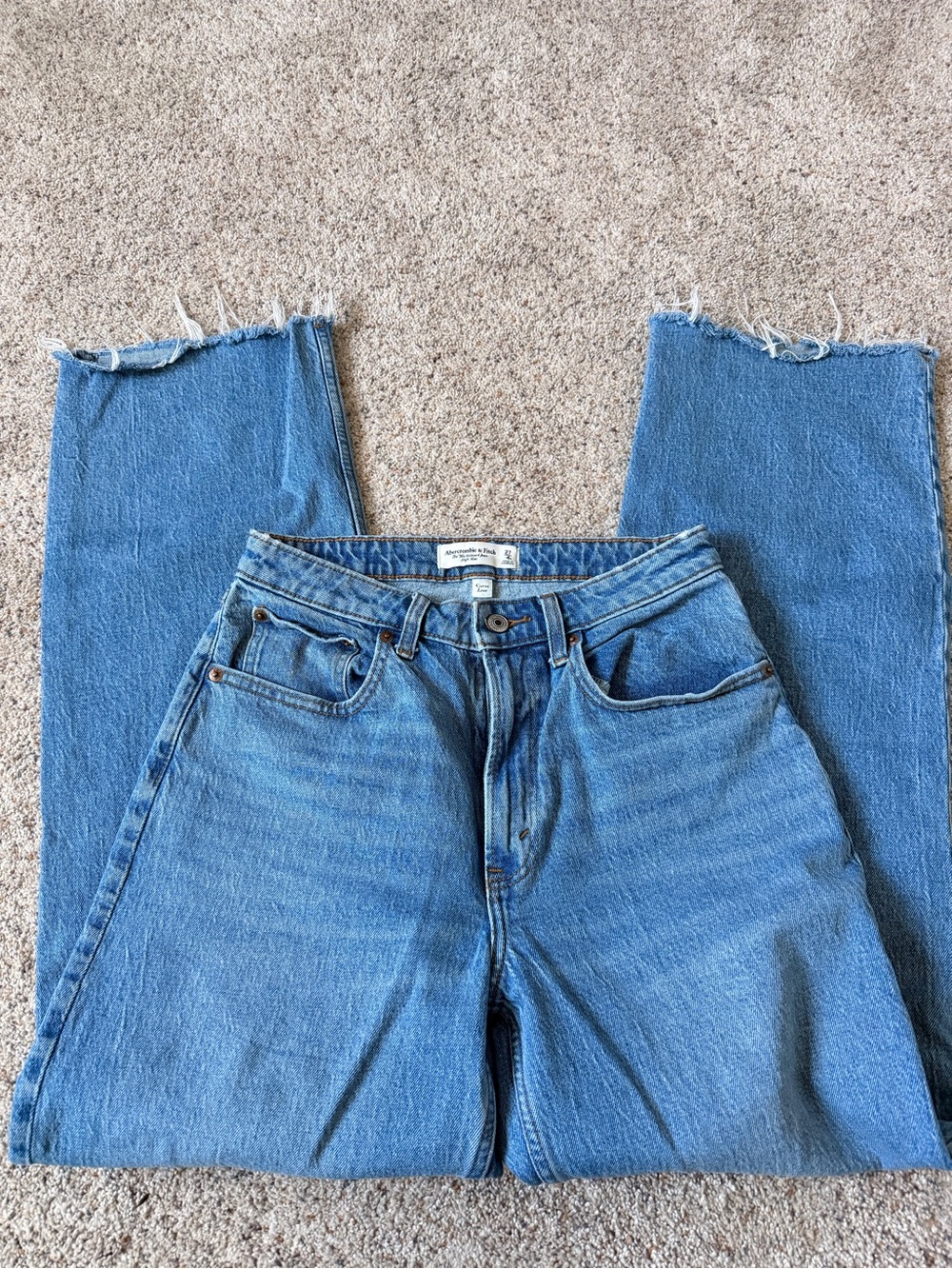 Abercrombie & Fitch The 90s Relaxed Jean Curve Love, High-Rise